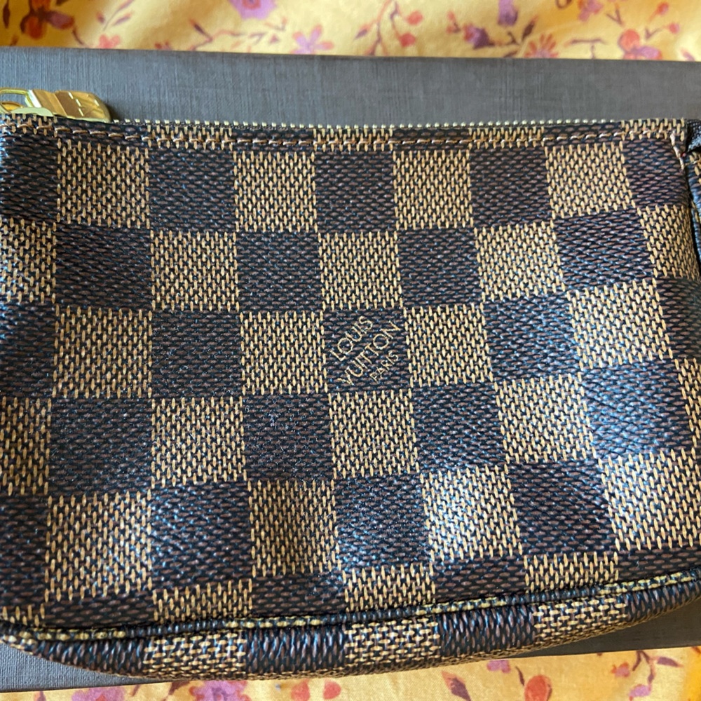 Louis Vuitton Mini Pochette